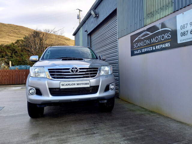 Image for 2015 Toyota Hilux INVINCIBLE 4X4 D-4D DCB