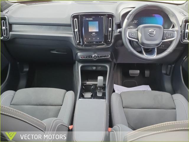Image for 2022 Volvo C40 PRO RECHARGE TWIN BEV 408hp