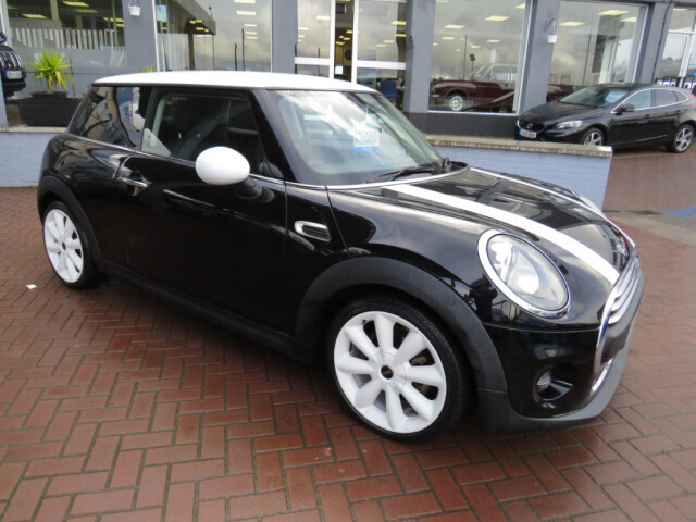 Image for 2016 Mini One 1.2 PETROL AUTOMATIC // IMMACULATE CONDITION INSIDE AND OUT // ALLOYS // AIR-CON // BLUETOOTH WITH MEDIA PLAYER // NAAS ROAD AUTOS EST 1991 // CALL 01 4564074 // SIMI DEALER 2023 