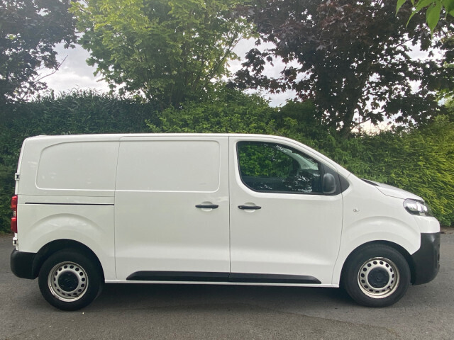 Image for 2019 Citroen Dispatch M 1400 ENTERPRISE BLUEHDI S/S, Air Con, Bluetooth, Android Auto, Electric Windows, Electric Mirrors, Parking Sensors, Remote Central Locking