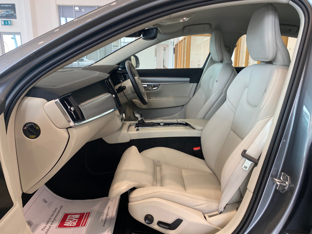 2020 Volvo S90
