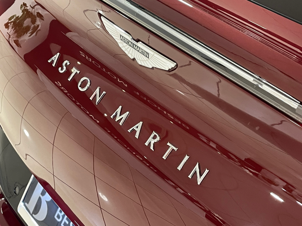 2021 Aston Martin DBX
