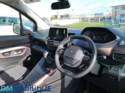 2023 Peugeot Rifter