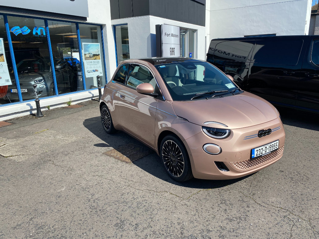 2023 Fiat 500e