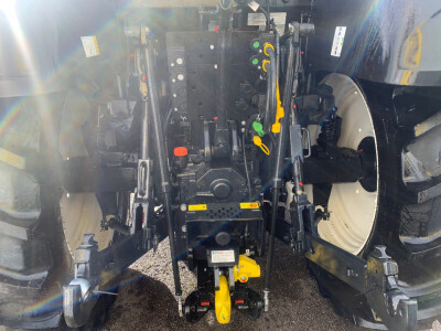 2023 New Holland T5