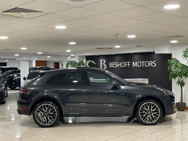 Image for 2021 Porsche Macan 2.0 PDK=LOW MILEAGE//HUGE SPEC=PAN ROOF//FULL PORSCHE SERVICE HISTORY=211 D REG//TAILORED FINANCE PACKAGES AVAILABLE=TRADE IN'S WELCOME