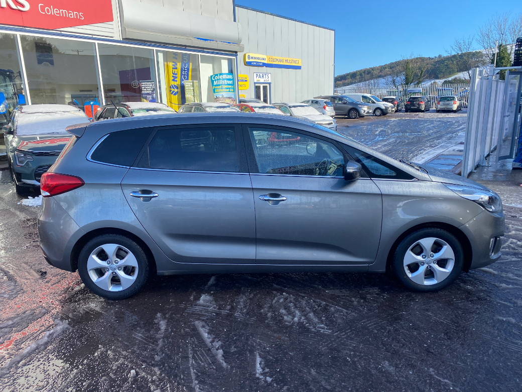 2015 Kia Carens