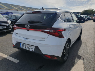 i20