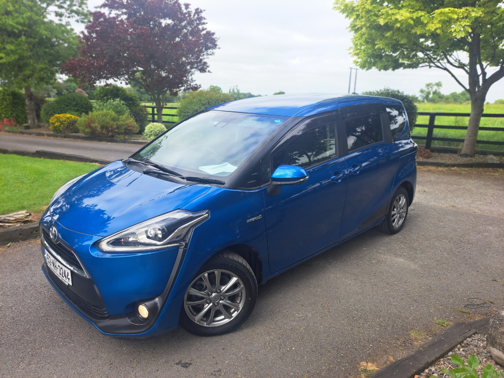 Image for 2015 Toyota Sienta 1.5 SELF CHARGING HYBRID AUTOMATIC 7 SEATER