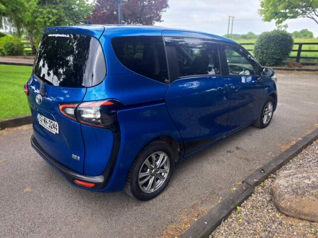 Image for 2015 Toyota Sienta 1.5 SELF CHARGING HYBRID AUTOMATIC 7 SEATER