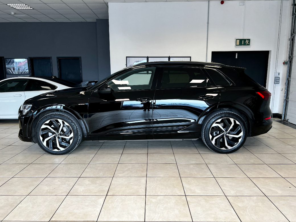 2022 Audi e-tron