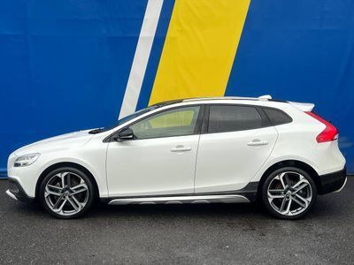 2018 Volvo V40