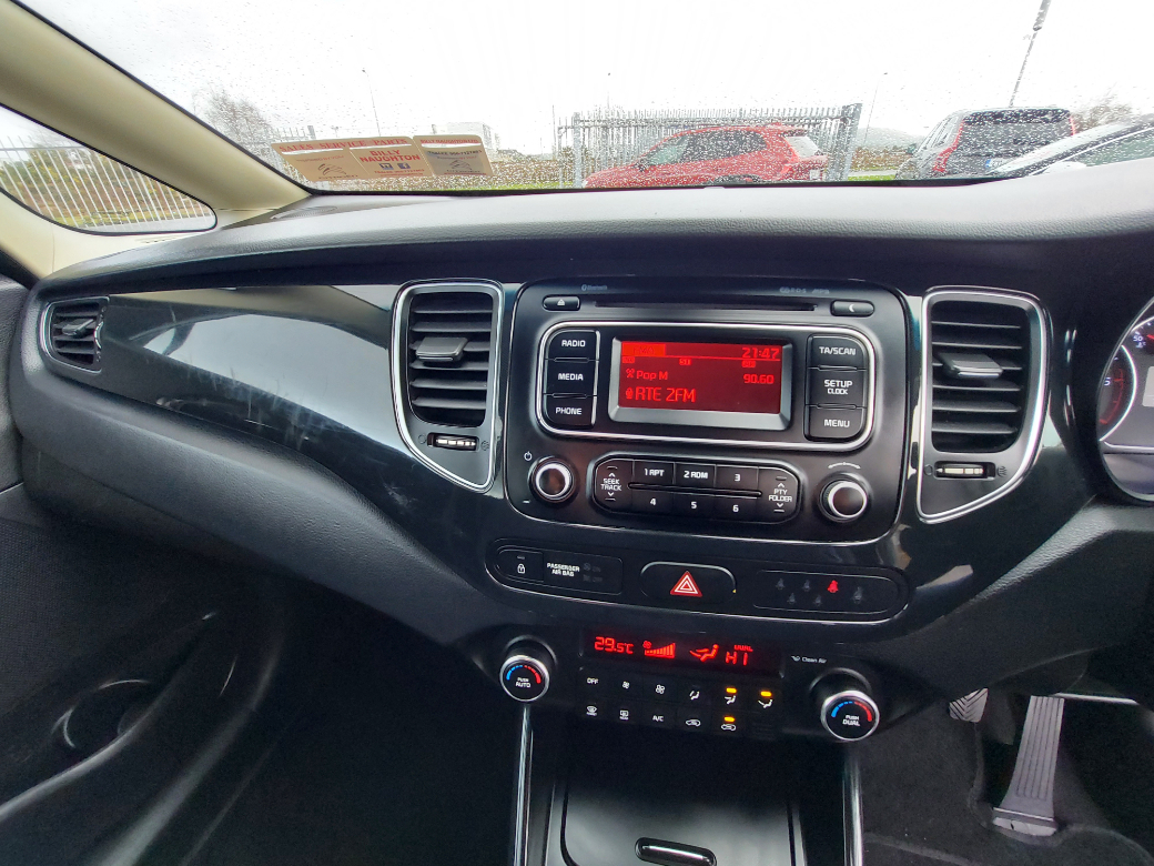 2015 Kia Carens