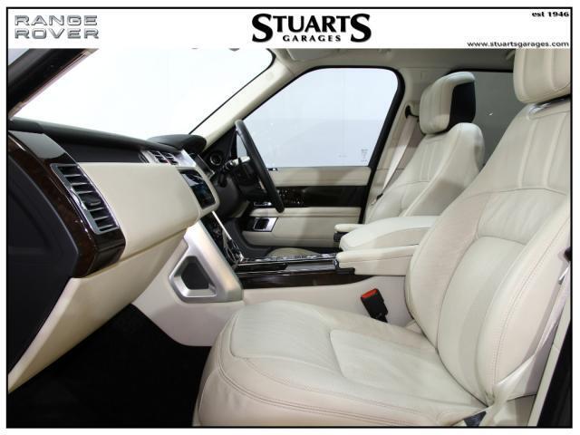 Image for 2021 Land Rover Range Rover P400 PHEV VOGUE FINISHED IN YULONG WHITEL METALLIC WITH IVORY LEATHER INTERIOR WITH DARK WOOD AND BLACK HIGH GLOSS ALLOYS, SLIDING PANORAMIC ROOF