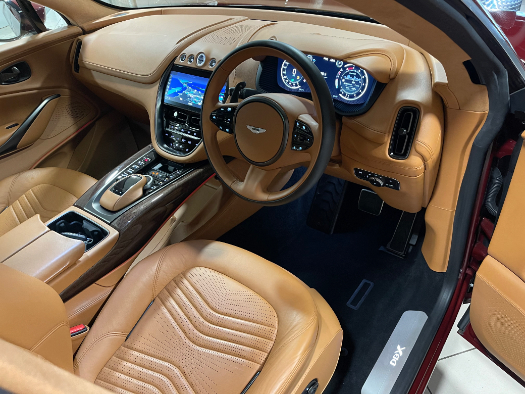 2021 Aston Martin DBX