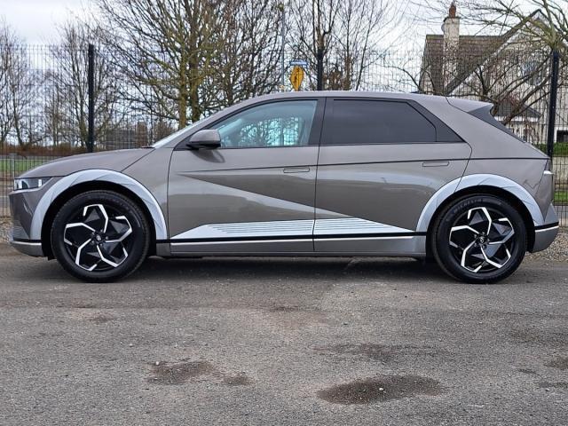 Image for 2021 Hyundai Ioniq 5 Premium 58 k/wh Battery with 7, 000 Kms, cream leather seats, sat nav.