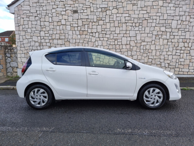 Image for 2015 Toyota Aqua 1.5 Hybrid 5DR Auto