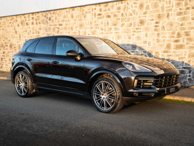 Image for 2020 Porsche Cayenne V6 E-Hybrid 5 Seats N1 Crewcab