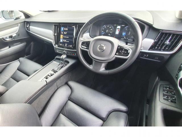Image for 2020 Volvo V90 MOMENTUM + D4 **Now Sold**