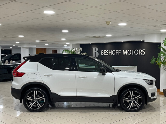 Image for 2020 Volvo XC40 T3 R-DESIGN PRO AUTO=LOW MILEAGE//HUGE SPEC=MEMORY SEATS//FULL VOLVO SERVICE HISTORY=201 D REG//TAILORED FINANCE PACKAGES AVAILABLE=TRADE IN'S WELCOME