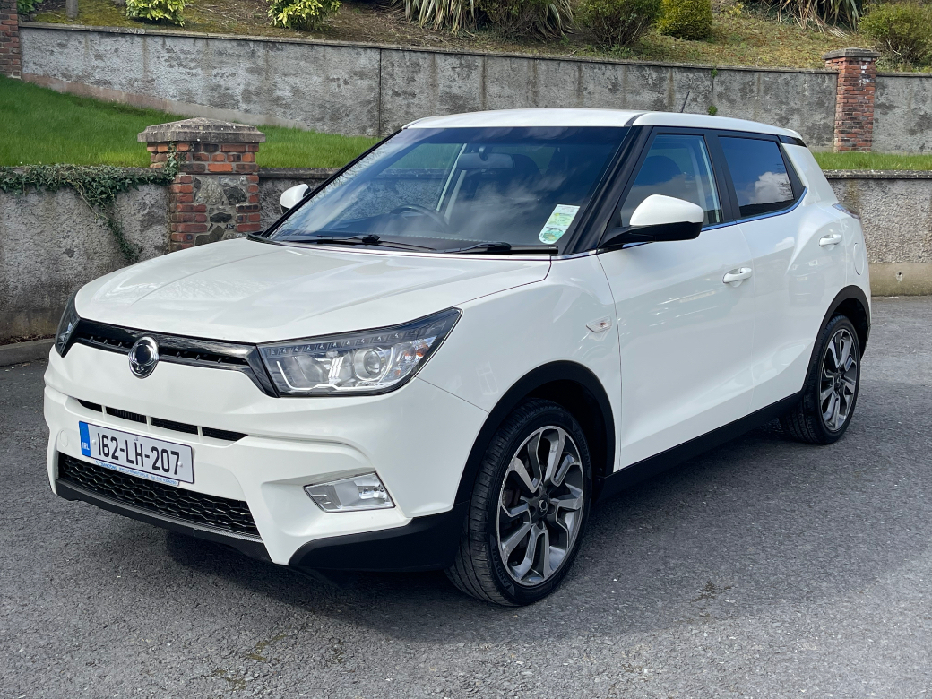 Image for 2016 Ssangyong Tivoli 4X2 ES Crossover 5DR