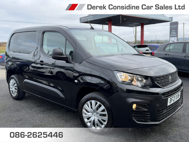 vehicle for sale from Derek Considine Car Sales Ltd