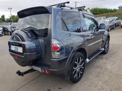 2016 Mitsubishi Pajero
