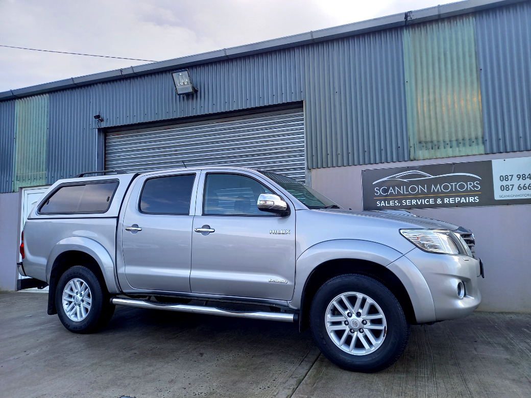 Image for 2015 Toyota Hilux INVINCIBLE 4X4 D-4D DCB