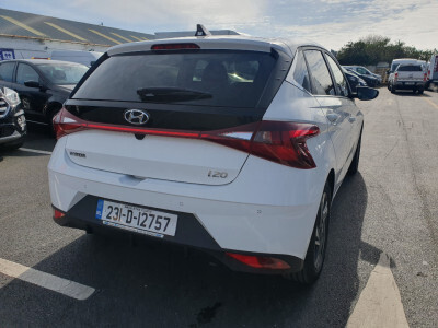 i20