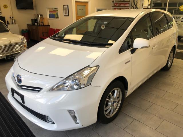 Image for 2013 Toyota Prius 7 SEATER Alpha 7S 5DR Auto PRESENTED IN MINT CONDITION 