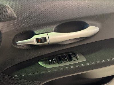2012 Toyota Auris