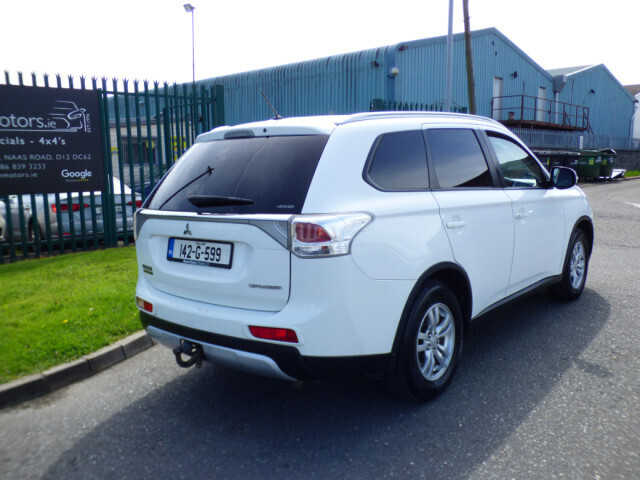 Image for 2014 Mitsubishi Outlander 2.2 DI-D 4WD INTENSE COMMERCIAL // PRICE EXCL. VAT // 10/23 CVRT // DOCUMENTED SERVICE HISTORY // 