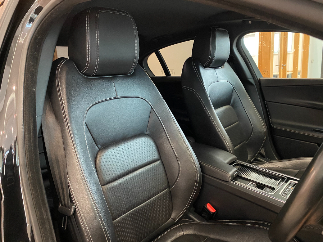 2019 Jaguar XE