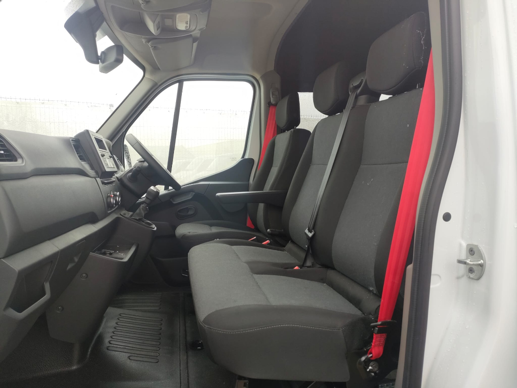 2023 Renault Master