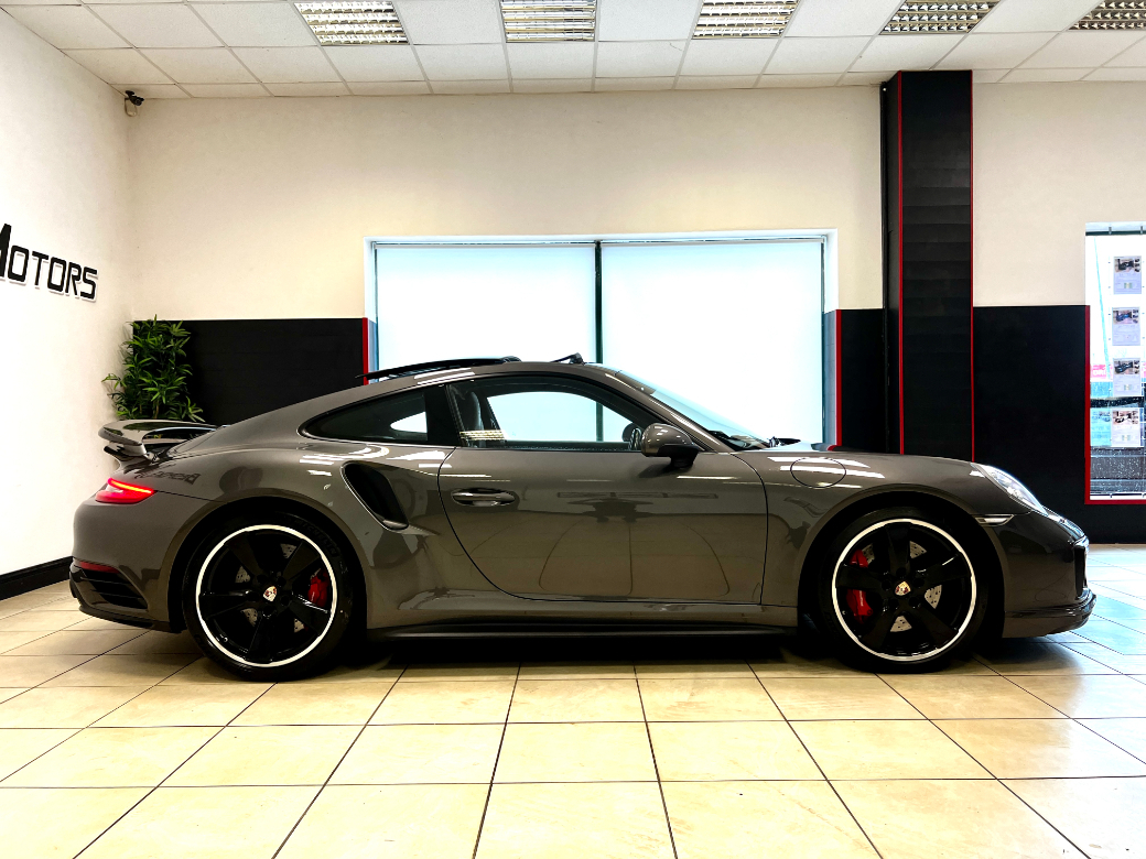 2018 Porsche 911