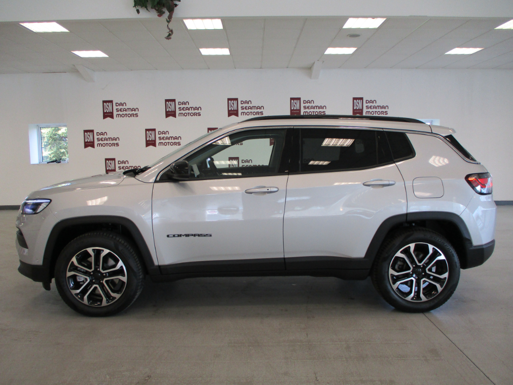 Image for 2022 Jeep Compass 1.3 PETROL PHEV 240 BHP-LEATHER-CAMERA-APPLE CAR PLAY-HEATED SEATS-LDW