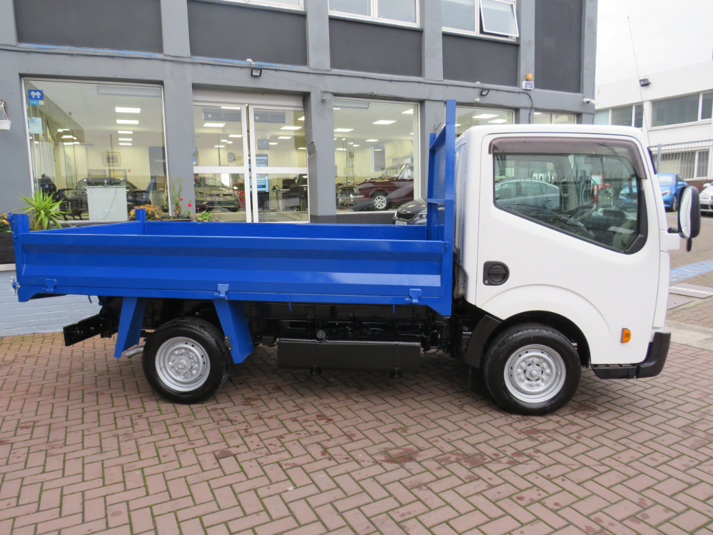 2016 Nissan Cabstar