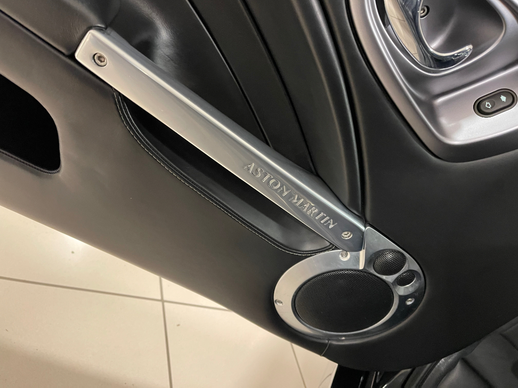 2003 Aston Martin Vanquish