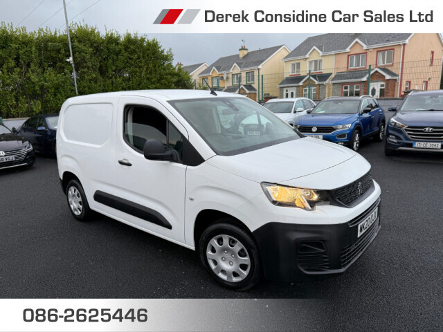 vehicle for sale from Derek Considine Car Sales Ltd