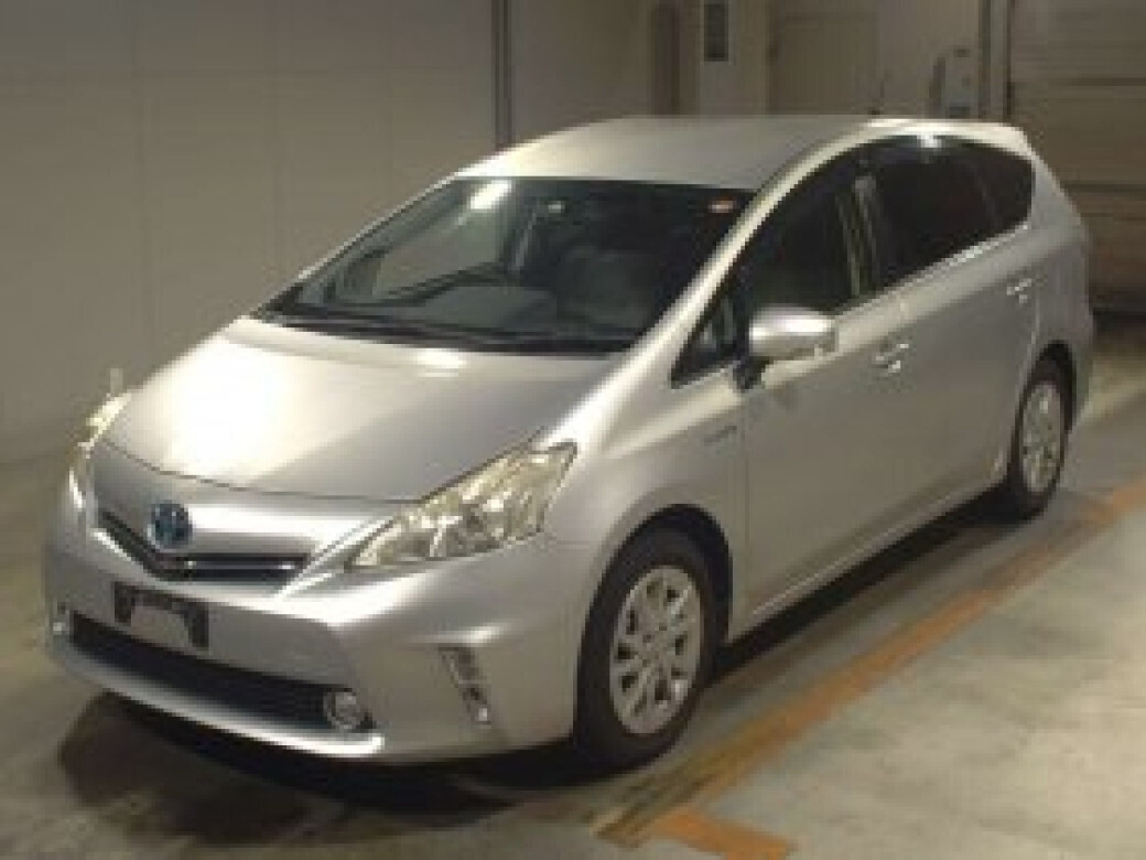 Image for 2013 Toyota Prius ALPHA S 7 SEATER