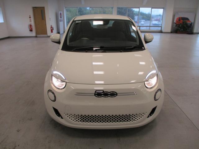 Image for 2023 Fiat 500e ICON 42KW 118 BHP-APPLE CAR PLAY-SAT NAV-ALLOYS-CRUISE-BLUETOOTH-A/C
