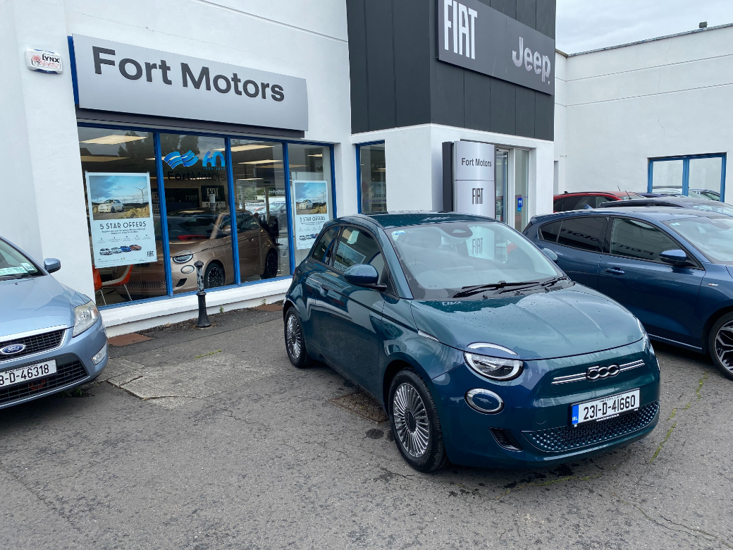 2023 Fiat 500e
