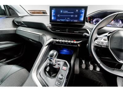 2021 Peugeot 5008