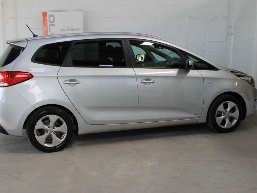 2015 Kia Carens
