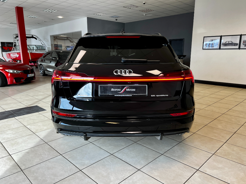 2022 Audi e-tron