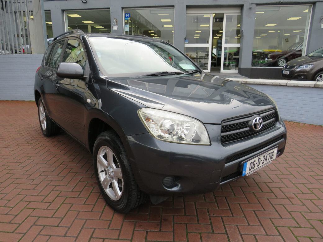 Image for 2006 Toyota Rav4 4X4 NG 2.0 5DR LUNA // IMMACULATE CONDITION ORIGINAL IRISH 4 WHEEL DRIVE RAV4 // ALLOYS // CENTRAL LOCKING // AIR CON // CD PLAYER // NAAS ROAD AUTOS EST 1991 // CALL 01 4564074 // SIMI DEALER 2022 