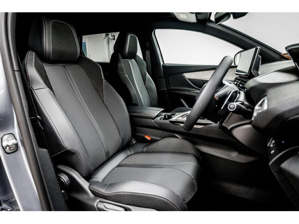 2023 Peugeot 5008