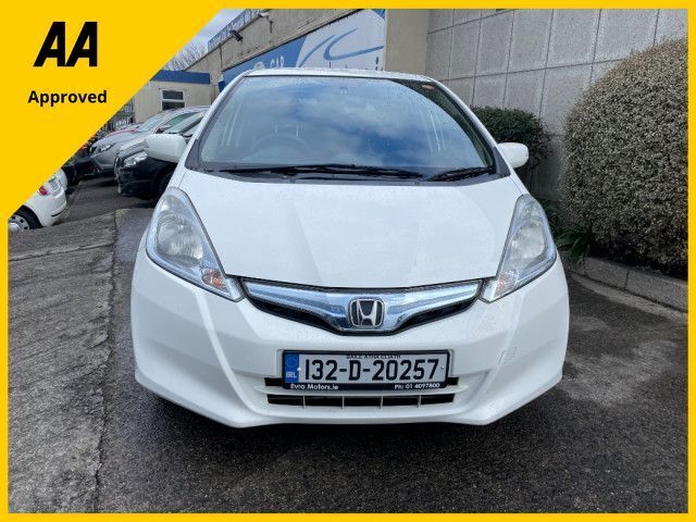 Image for 2013 Honda Jazz **END OF SUMMER SALE €1, 000 REDUCTION**1.3 PETROL HYBRID AUTO 5DR 