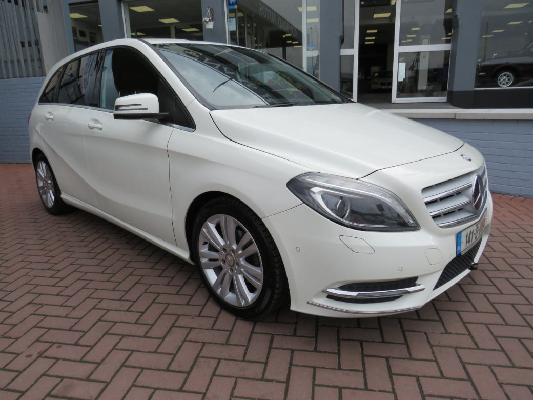 Image for 2014 Mercedes-Benz B Class SE 1.6 PETROL AUTOMATIC // 1 OWNER FROM NEW // FULL SERVICE HISTORY // ALLOYS // FULL LEATHER INTERIOR // PADDLE SHIFT // AIR-CON // BLUETOOTH // MFSW // NAAS ROAD AUTOS EST 1991 // CALL 01 4564074 