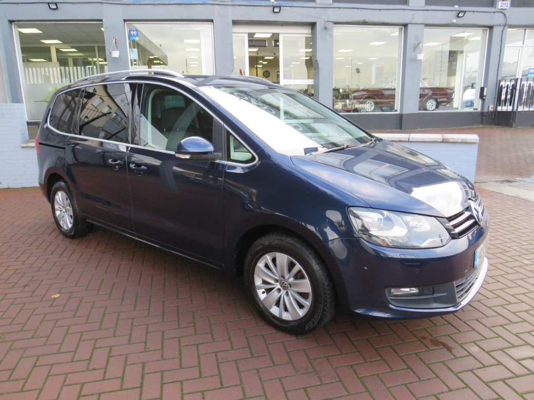 Image for 2014 Volkswagen Sharan 1.4 COMFORTLINE 138BHP 7 SEATER 5DR AUTOMATIC // FULL SERVICE HISTORY // ALLOYS // BLUETOOTH WITH MEDIA PLAYER // MFSW // NAAS ROAD AUTOS EST 1991 // CALL 01 4564074 // SIMI 